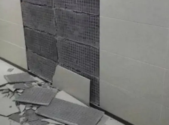 乌拉特后瓷砖空鼓维修公司分享下乌拉特后墙砖松动维修的知识